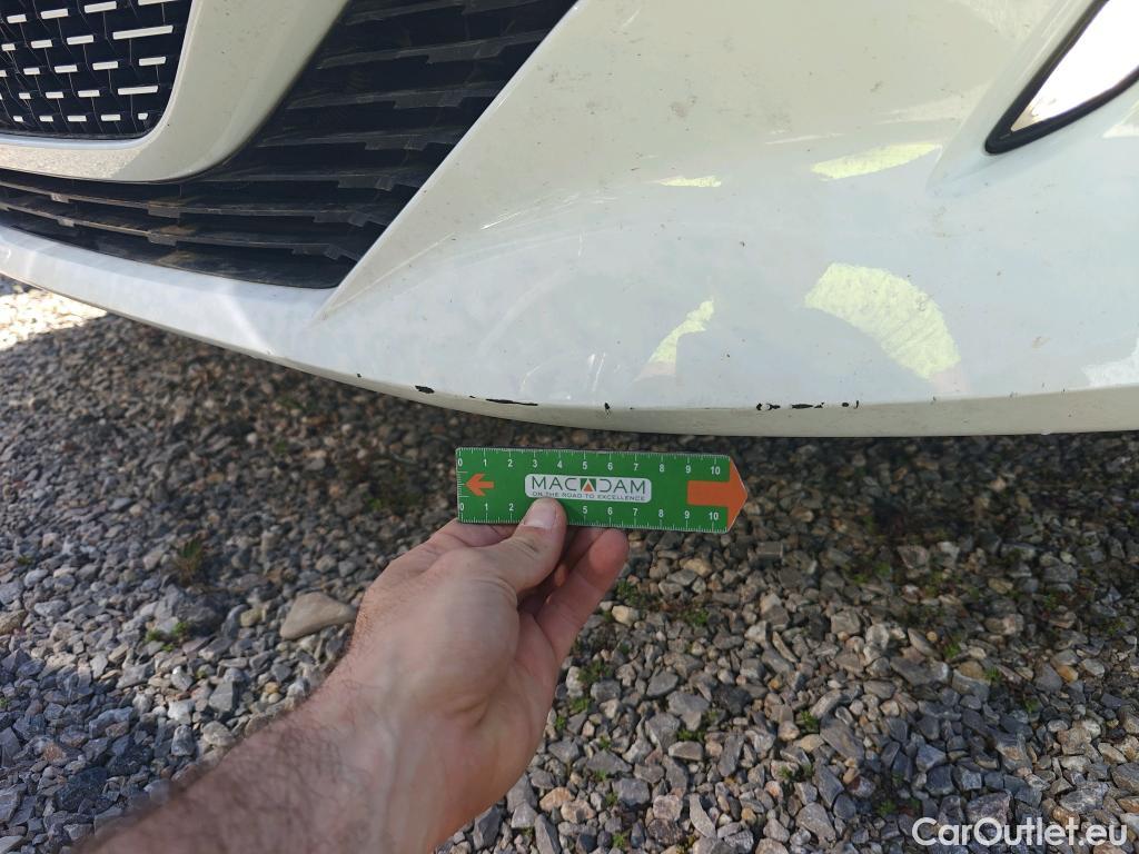  Peugeot  208 PEUGEOT e- / 2019 / 5P / berlina con portón Eléctrico Active #13