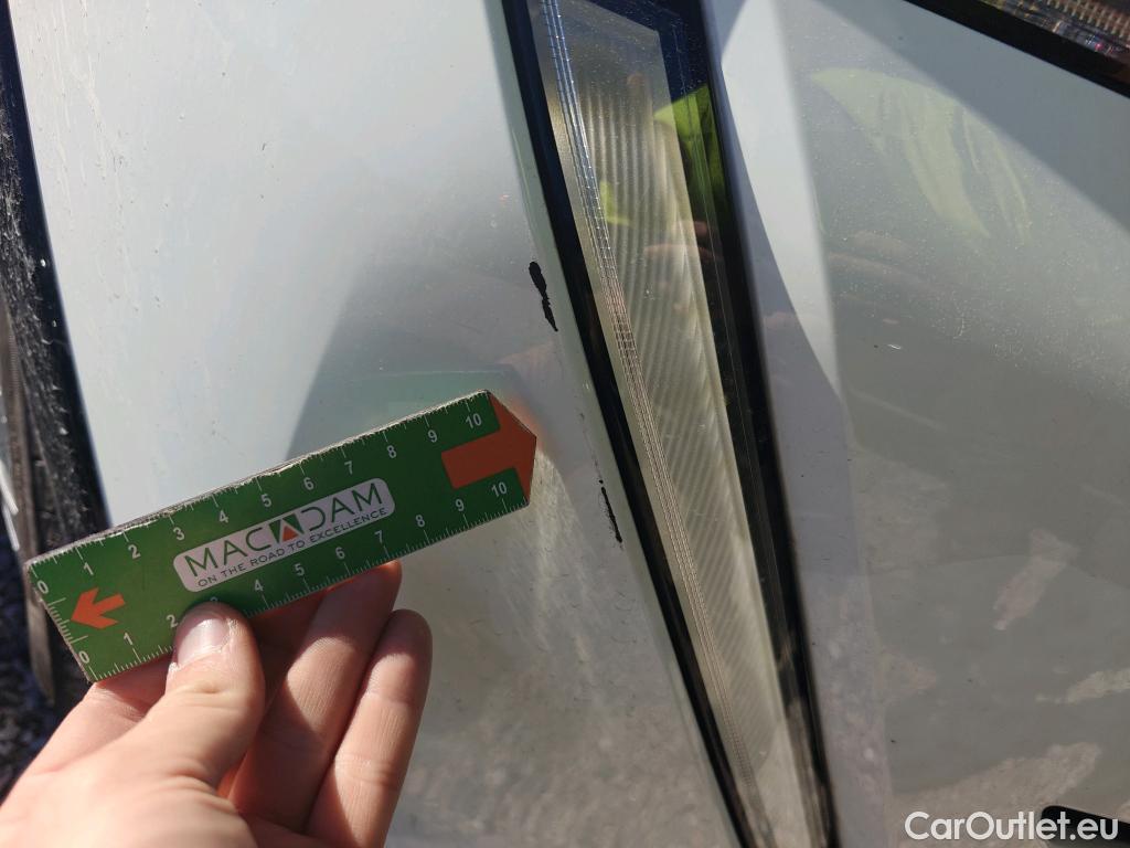  Peugeot  208 PEUGEOT e- / 2019 / 5P / berlina con portón Eléctrico Active #14