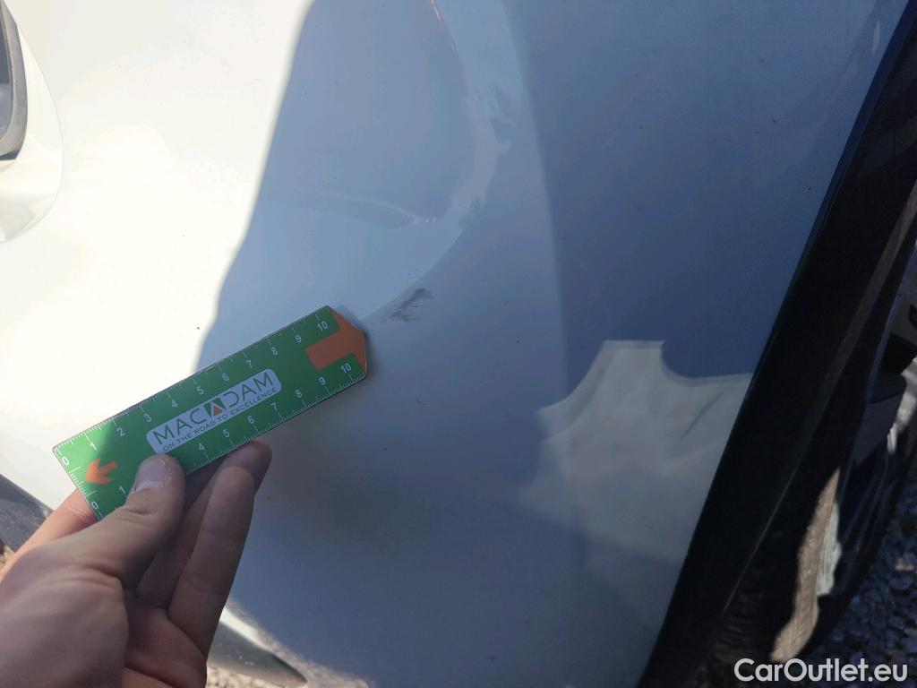  Peugeot  208 PEUGEOT e- / 2019 / 5P / berlina con portón Eléctrico Active #17