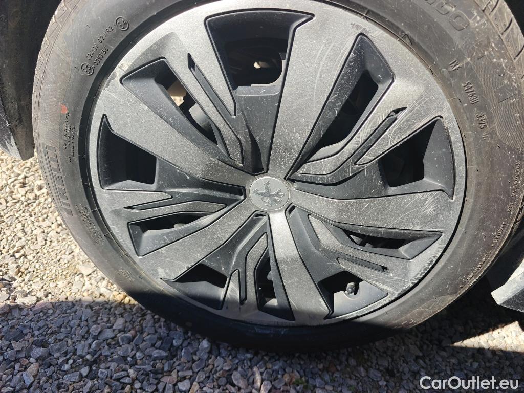  Peugeot  208 PEUGEOT e- / 2019 / 5P / berlina con portón Eléctrico Active #26