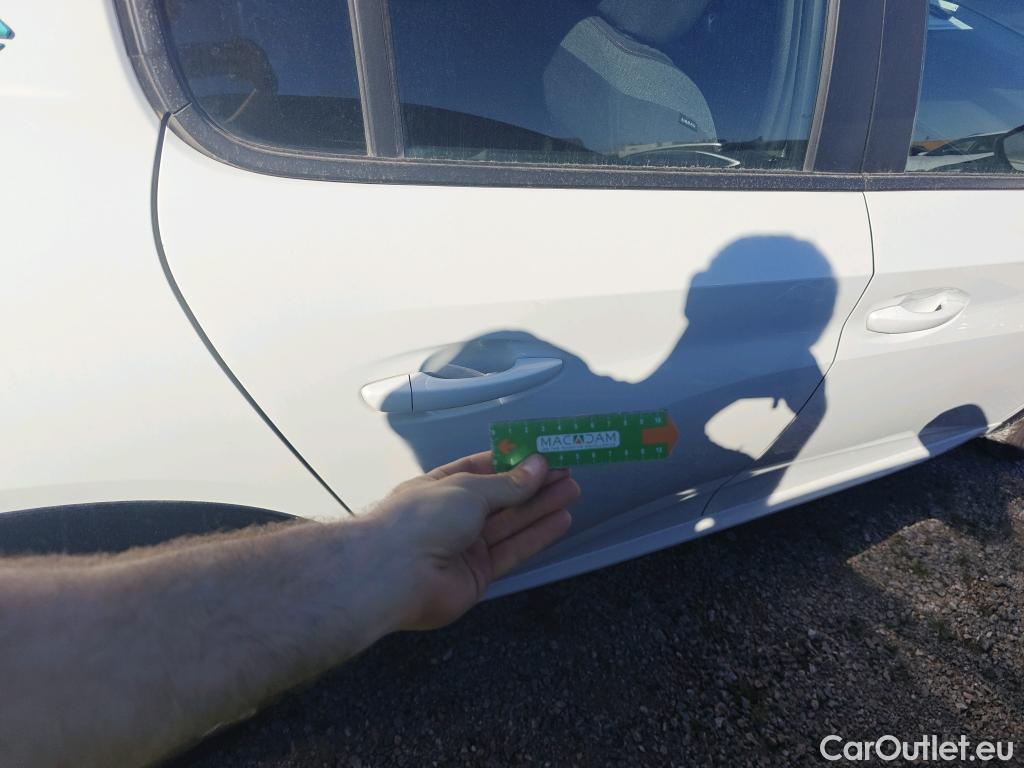  Peugeot  208 PEUGEOT e- / 2019 / 5P / berlina con portón Eléctrico Active #38