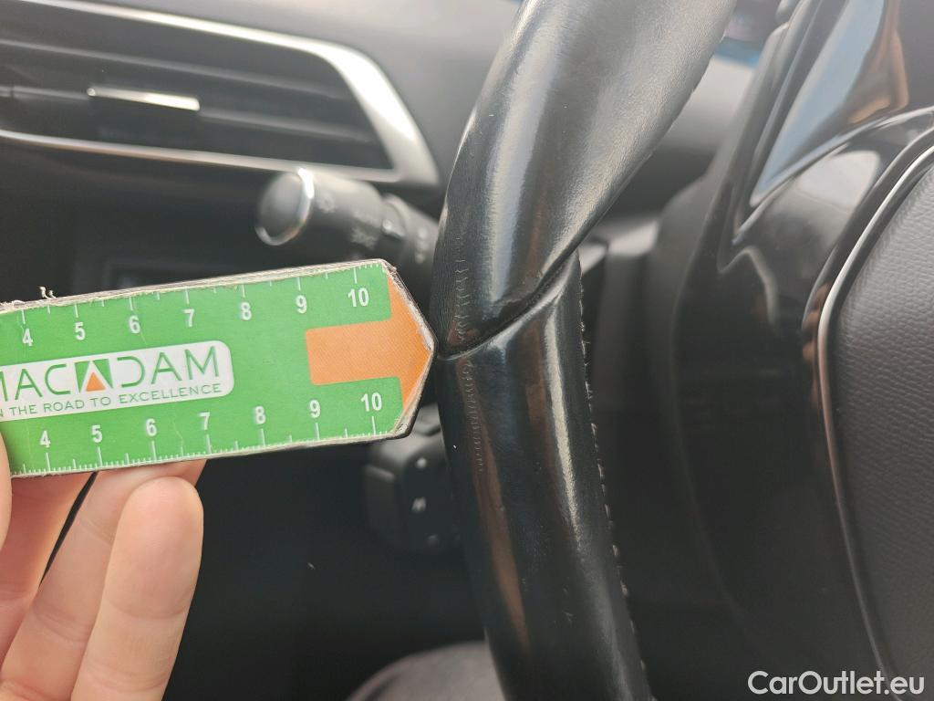  Peugeot  3008 PEUGEOT  Hybrid / 2020 / 5P / todoterreno 225 e-EAT8 Allure (AC2) #19