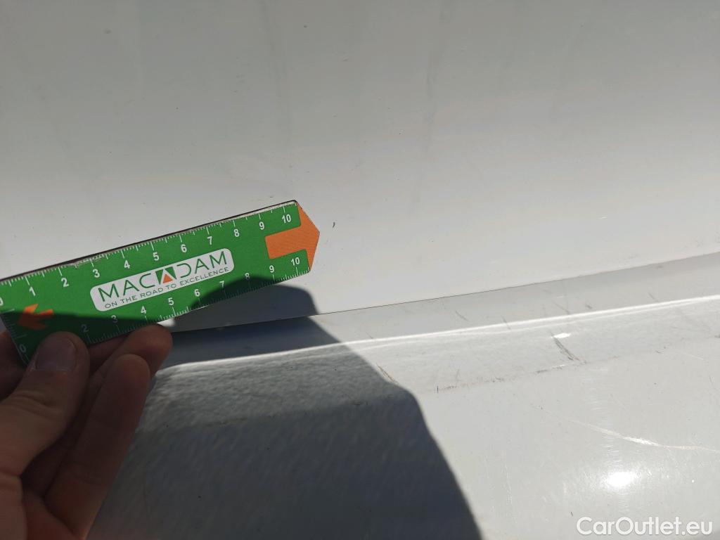  Peugeot  208 PEUGEOT e- / 2019 / 5P / berlina con portón Eléctrico Active #35