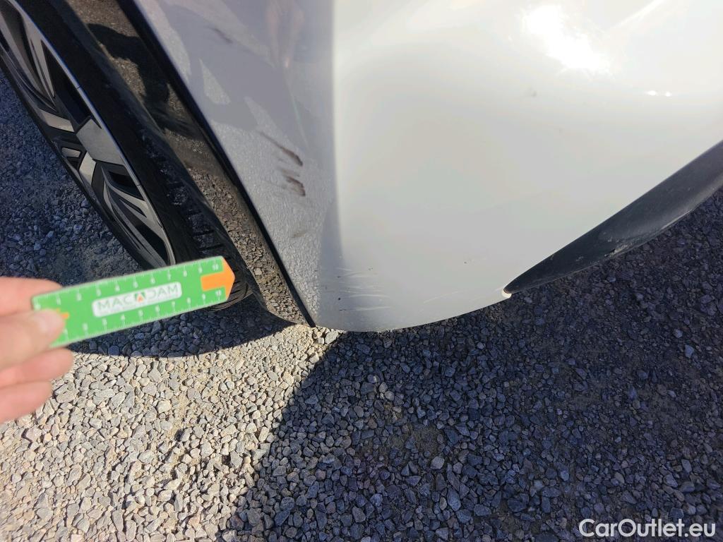  Peugeot  208 PEUGEOT e- / 2019 / 5P / berlina con portón Eléctrico Active #27