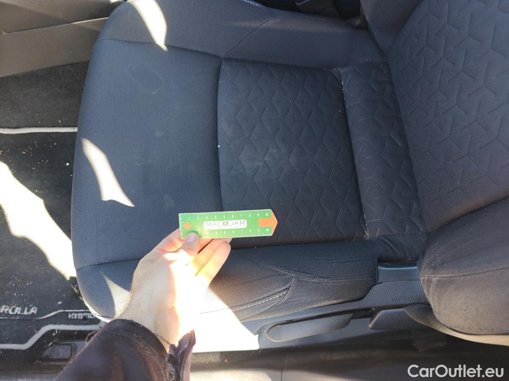  Toyota  Corolla TOYOTA  / 2019 / 5P / berlina con portón 1.8 125H BUSINESS PLUS E-CVT #22