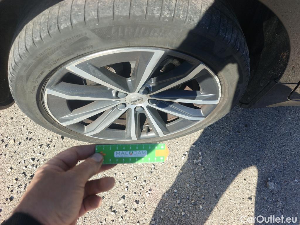  Volvo  V60 VOLVO  / 2018 / 5P / familiar 2.0 B4 (D) Momentum Auto #7