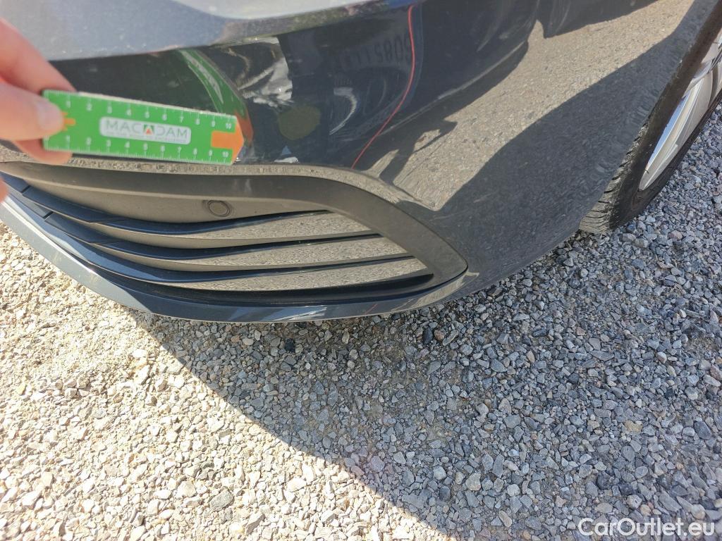  Volkswagen  Golf  VOLKSWAGEN / 2020 / 5P / familiar Life 1.0 eTSI 81kW (110CV) DSG Variant #19