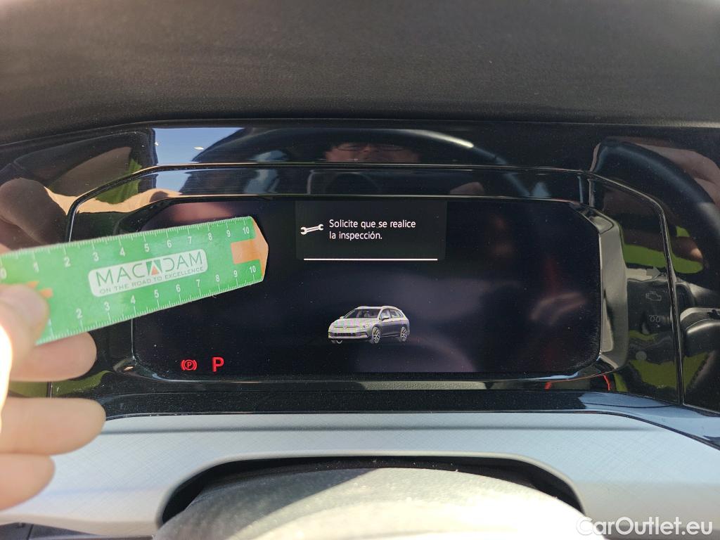  Volkswagen  Golf  VOLKSWAGEN / 2020 / 5P / familiar Life 1.0 eTSI 81kW (110CV) DSG Variant #31