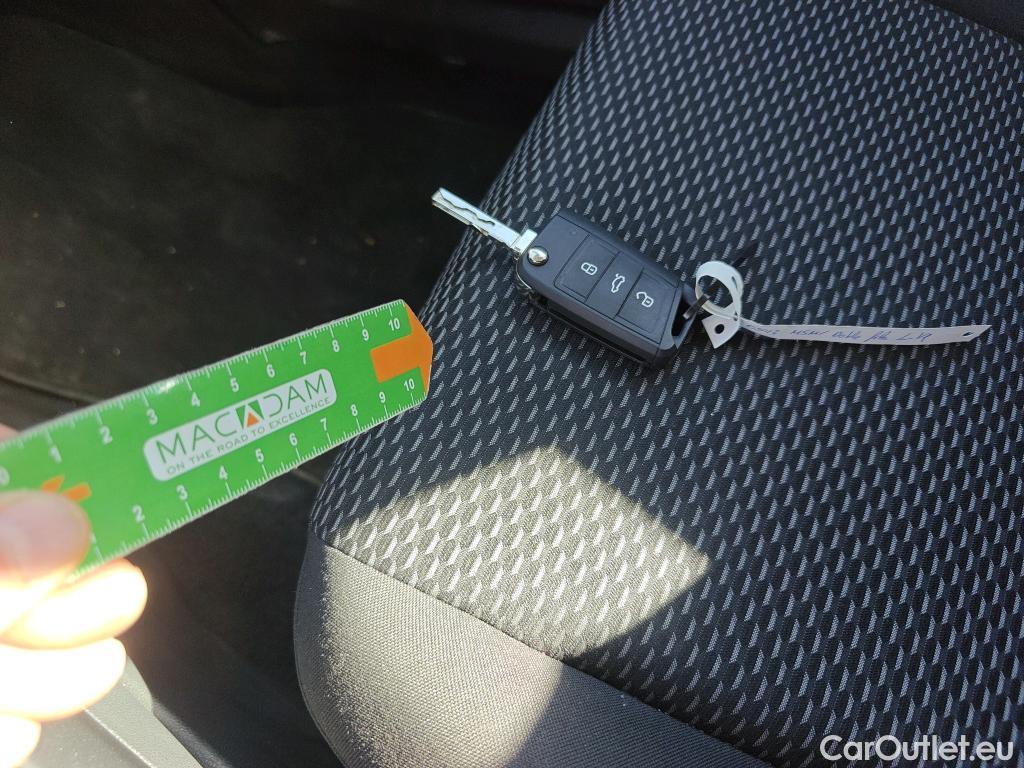  Volkswagen  T-ROC  2.0 TDI 115CV MT6 E6d #2