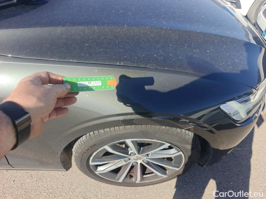  Volvo  V60 VOLVO  / 2018 / 5P / familiar 2.0 B4 (D) Momentum Auto #36