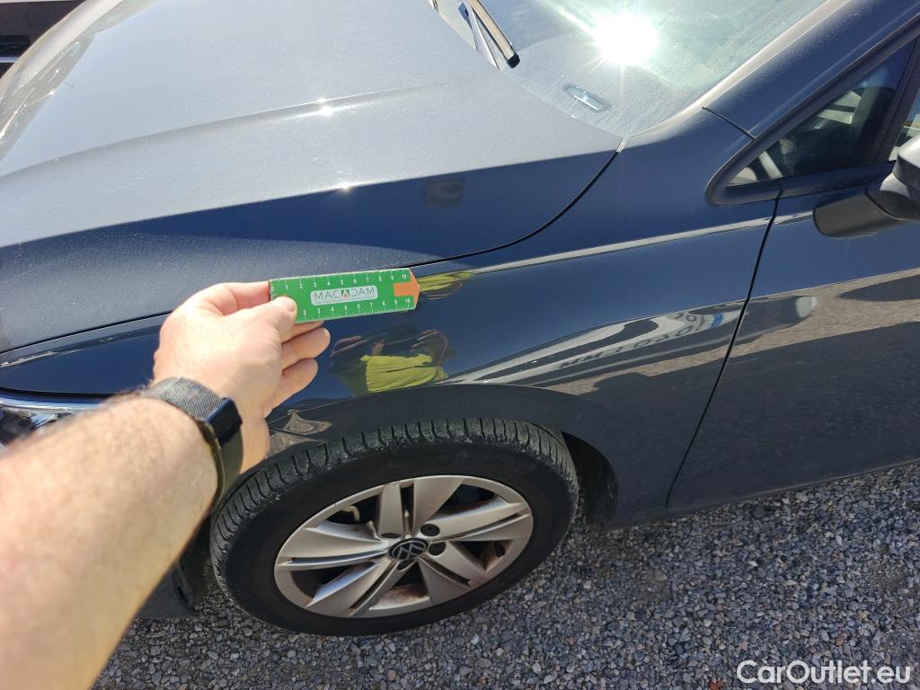  Volkswagen  Golf  VOLKSWAGEN / 2020 / 5P / familiar Life 1.0 eTSI 81kW (110CV) DSG Variant #9