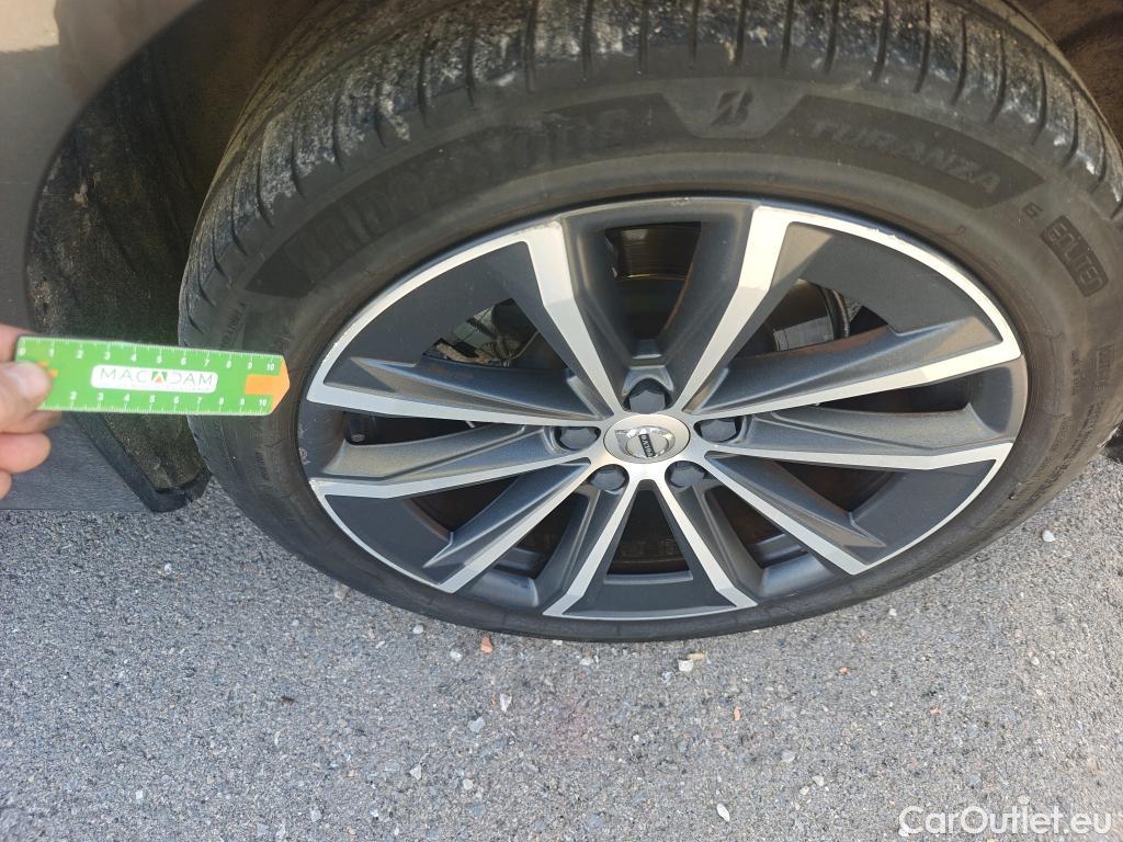  Volvo  V60 VOLVO  / 2018 / 5P / familiar 2.0 B4 (D) Momentum Auto #10