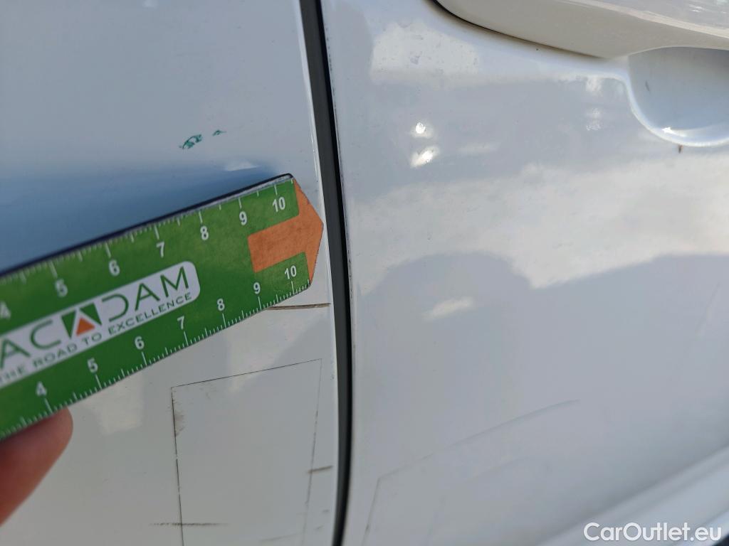  Toyota  Corolla TOYOTA  / 2019 / 5P / berlina con portón 1.8 125H BUSINESS PLUS E-CVT #56