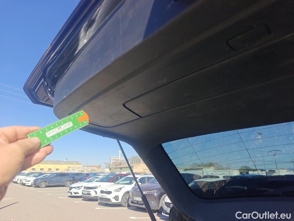  Volvo  V60 VOLVO  / 2018 / 5P / familiar 2.0 B4 (D) Momentum Auto #25