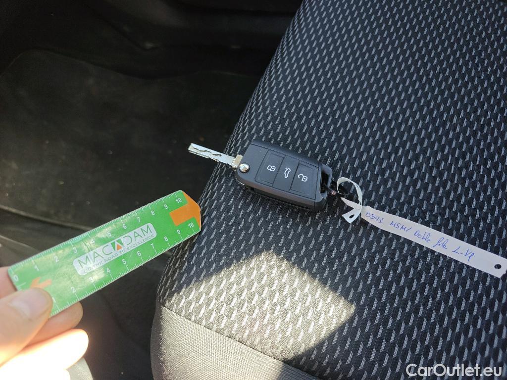  Volkswagen  T-ROC  2.0 TDI 115CV MT6 E6d #1