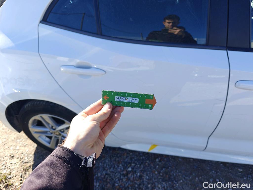  Toyota  Corolla TOYOTA  / 2019 / 5P / berlina con portón 1.8 125H BUSINESS PLUS E-CVT #53