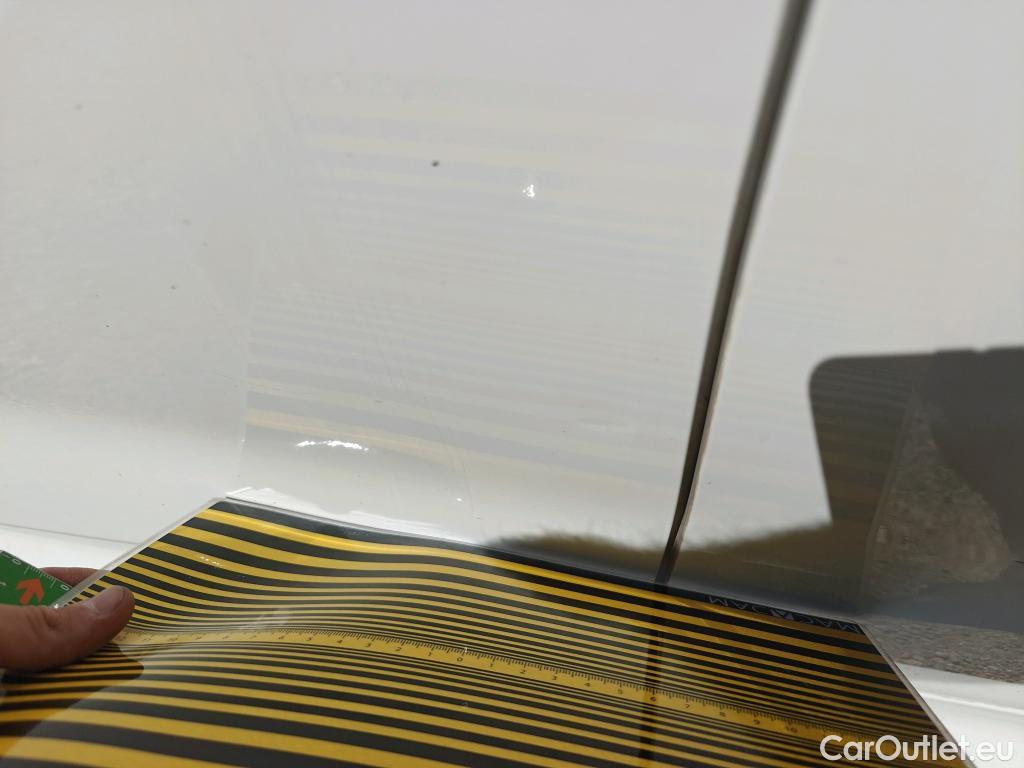  Toyota  Yaris TOYOTA  / 2020 / 5P / berlina con portón 1.5 120H Business Plus #9