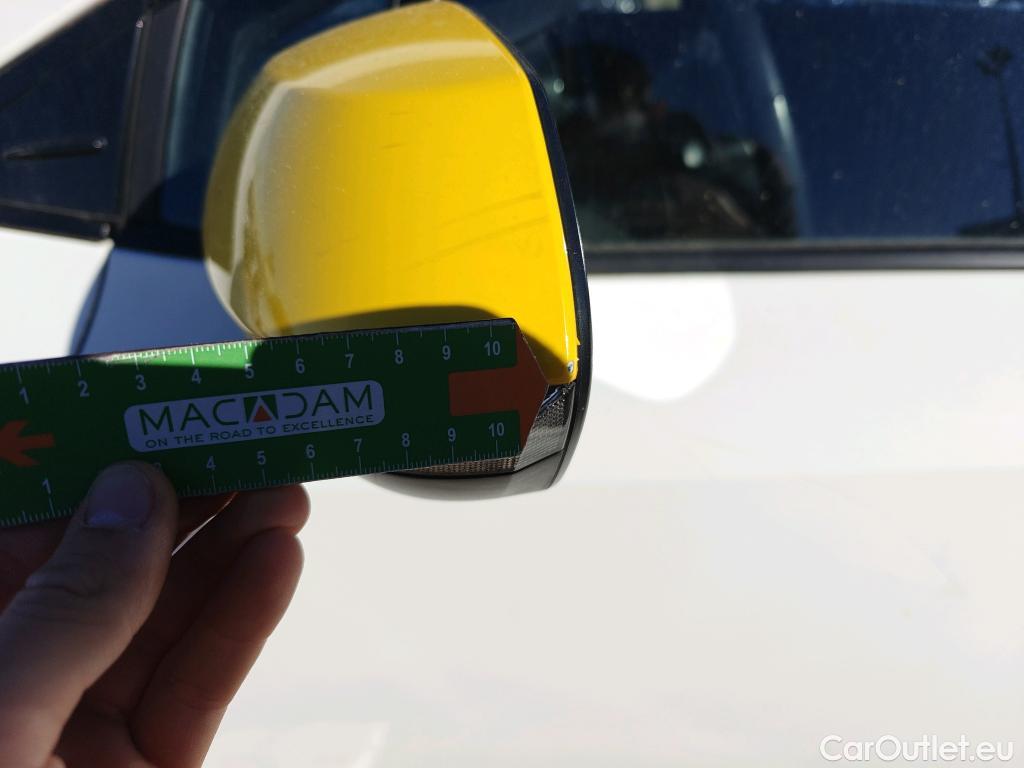  Toyota  Corolla TOYOTA  / 2019 / 5P / berlina con portón 1.8 125H BUSINESS PLUS E-CVT #63