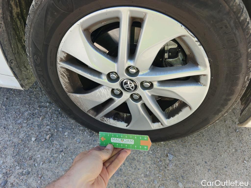  Toyota  Yaris TOYOTA  / 2020 / 5P / berlina con portón 1.5 120H Business Plus #11