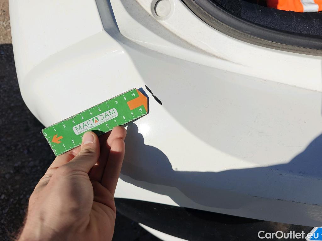  Toyota  Corolla TOYOTA  / 2019 / 5P / berlina con portón 1.8 125H BUSINESS PLUS E-CVT #38