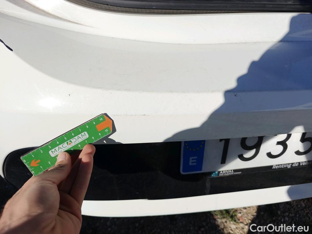  Toyota  Corolla TOYOTA  / 2019 / 5P / berlina con portón 1.8 125H BUSINESS PLUS E-CVT #39