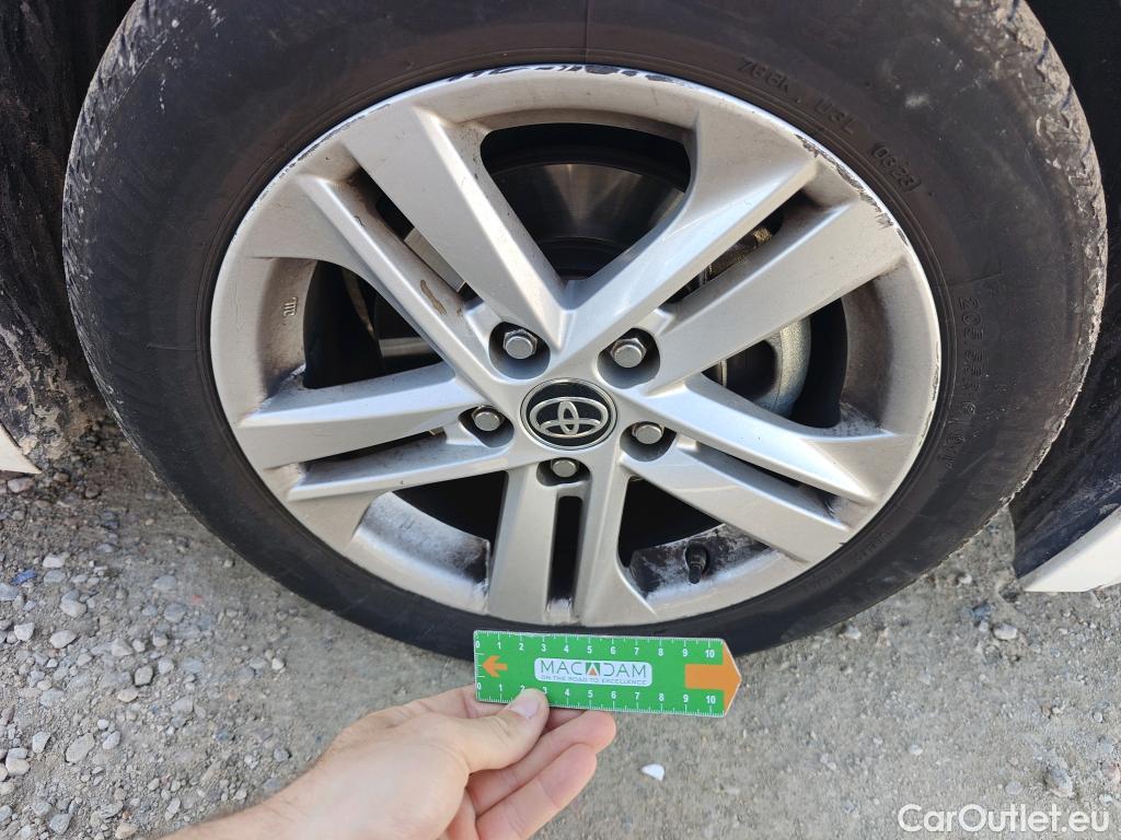  Toyota  Corolla TOYOTA  / 2019 / 5P / berlina con portón 1.8 125H BUSINESS PLUS E-CVT #27