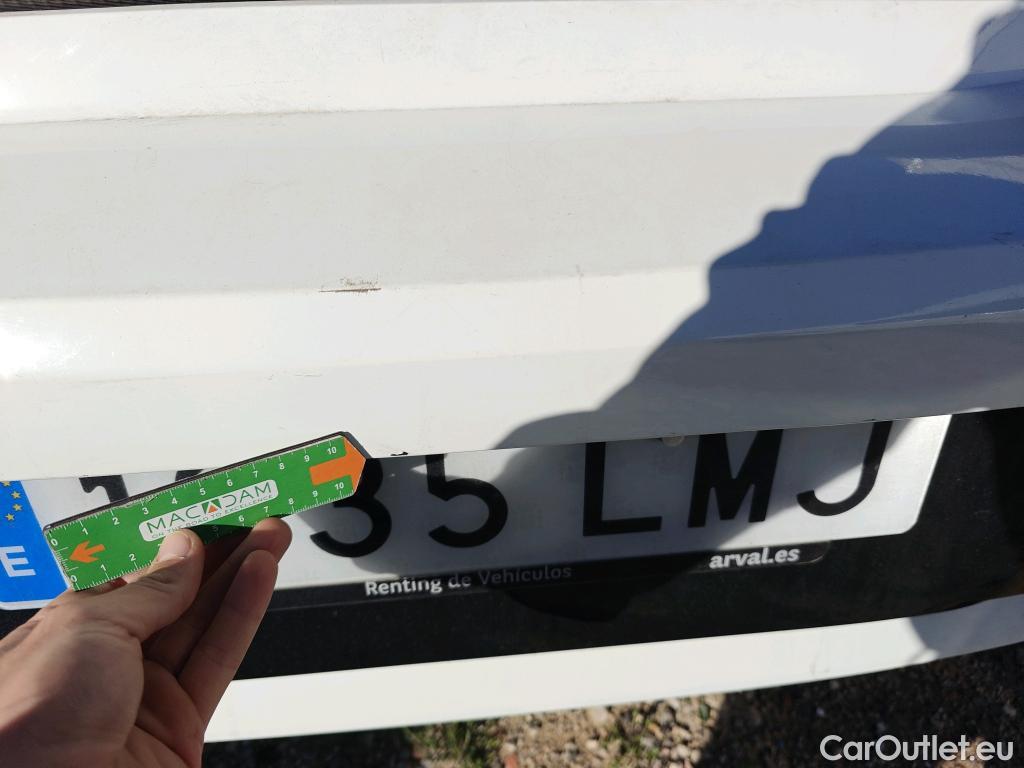  Toyota  Corolla TOYOTA  / 2019 / 5P / berlina con portón 1.8 125H BUSINESS PLUS E-CVT #40