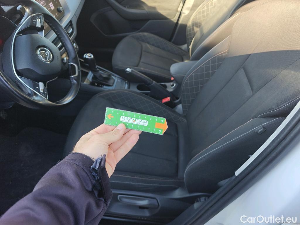  Skoda  KAMIQ SKODA  1.0 TSI 81kW (110CV) DSG Ambition #28