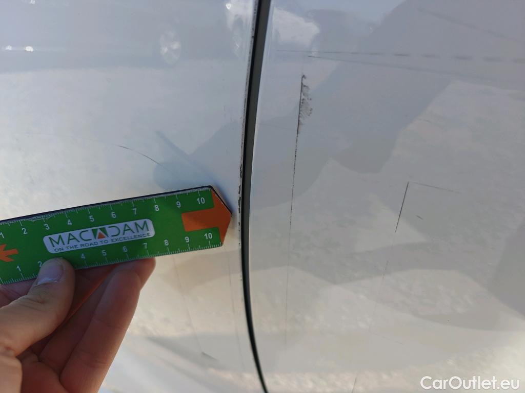  Toyota  Corolla TOYOTA  / 2019 / 5P / berlina con portón 1.8 125H BUSINESS PLUS E-CVT #19