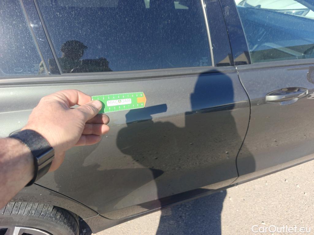  Volvo  V60 VOLVO  / 2018 / 5P / familiar 2.0 B4 (D) Momentum Auto #32