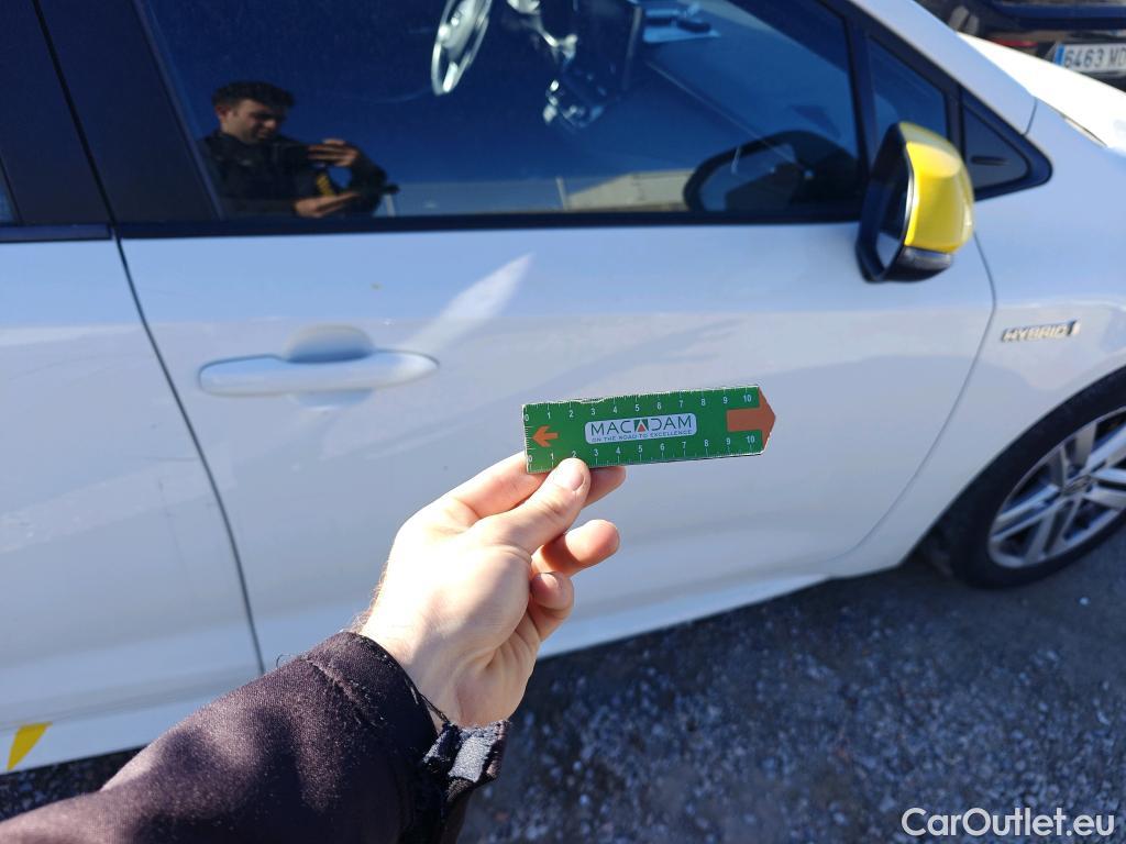  Toyota  Corolla TOYOTA  / 2019 / 5P / berlina con portón 1.8 125H BUSINESS PLUS E-CVT #55