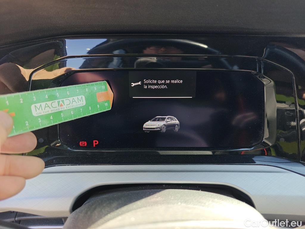  Volkswagen  Golf  VOLKSWAGEN / 2020 / 5P / familiar Life 1.0 eTSI 81kW (110CV) DSG Variant #30