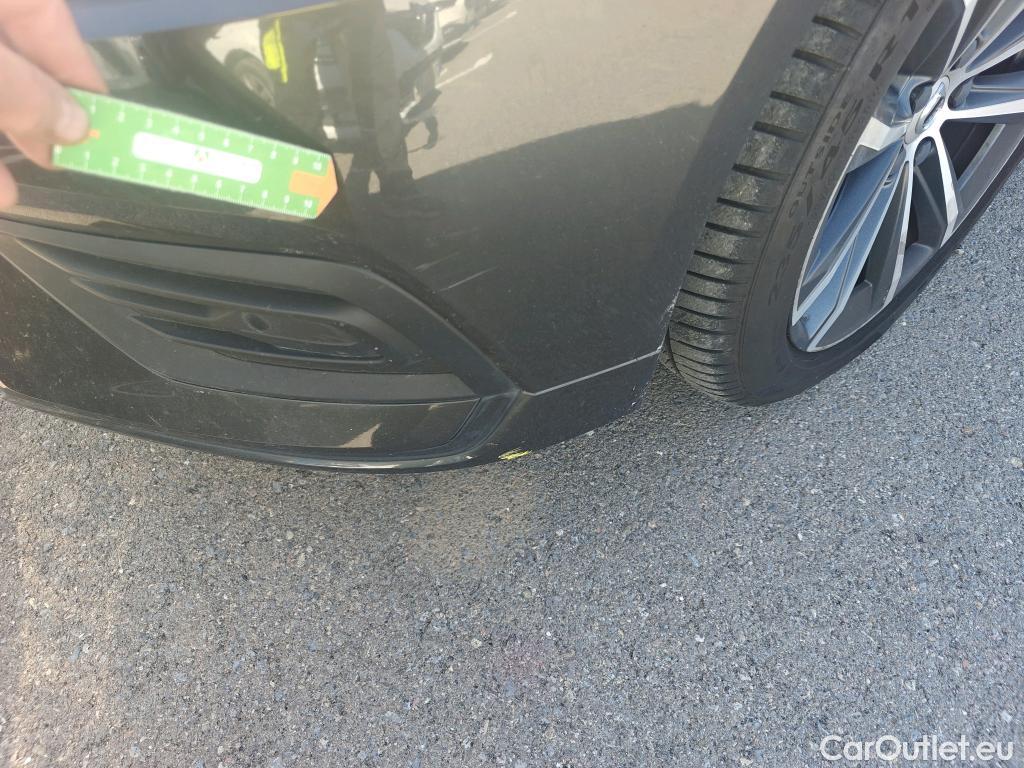  Volvo  V60 VOLVO  / 2018 / 5P / familiar 2.0 B4 (D) Momentum Auto #23