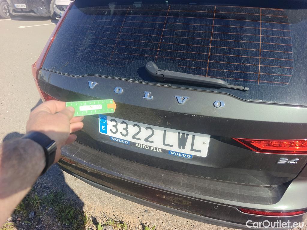  Volvo  V60 VOLVO  / 2018 / 5P / familiar 2.0 B4 (D) Momentum Auto #1