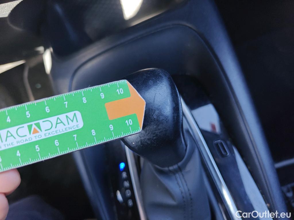  Toyota  Corolla TOYOTA  / 2019 / 5P / berlina con portón 1.8 125H BUSINESS PLUS E-CVT #36