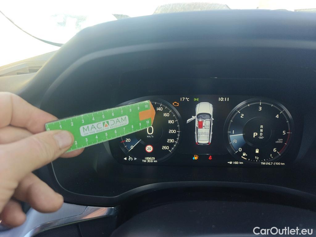  Volvo  V60 VOLVO  / 2018 / 5P / familiar 2.0 B4 (D) Momentum Auto #39