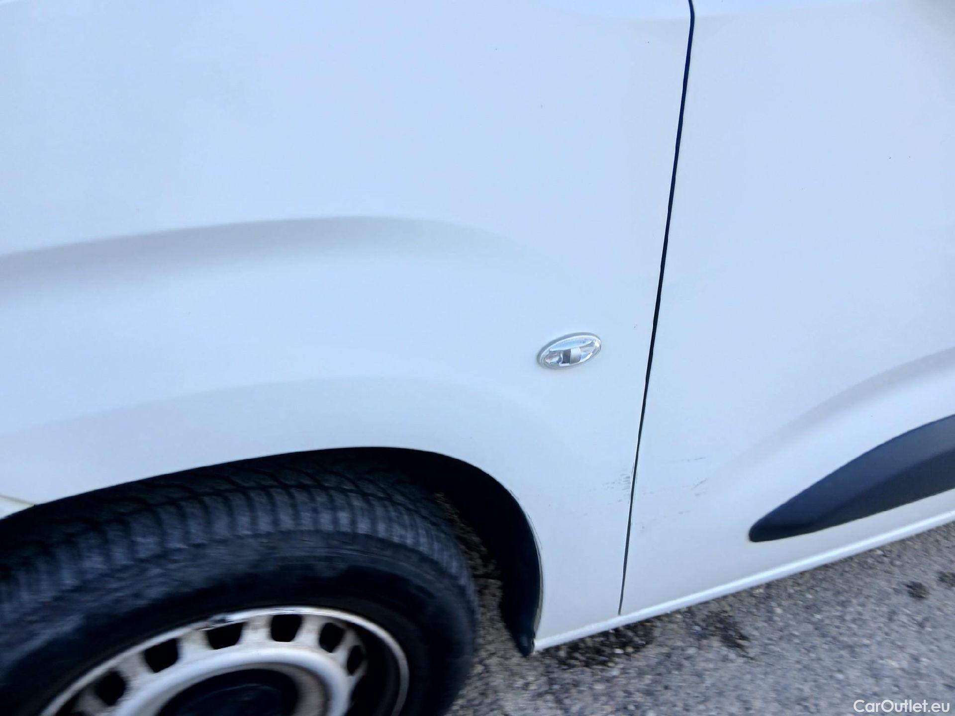  Citroen  Berlingo CITROEN  / 2018 / 3P / furgón derivado de turismo Talla M BlueHDi 100 CONTROL #4