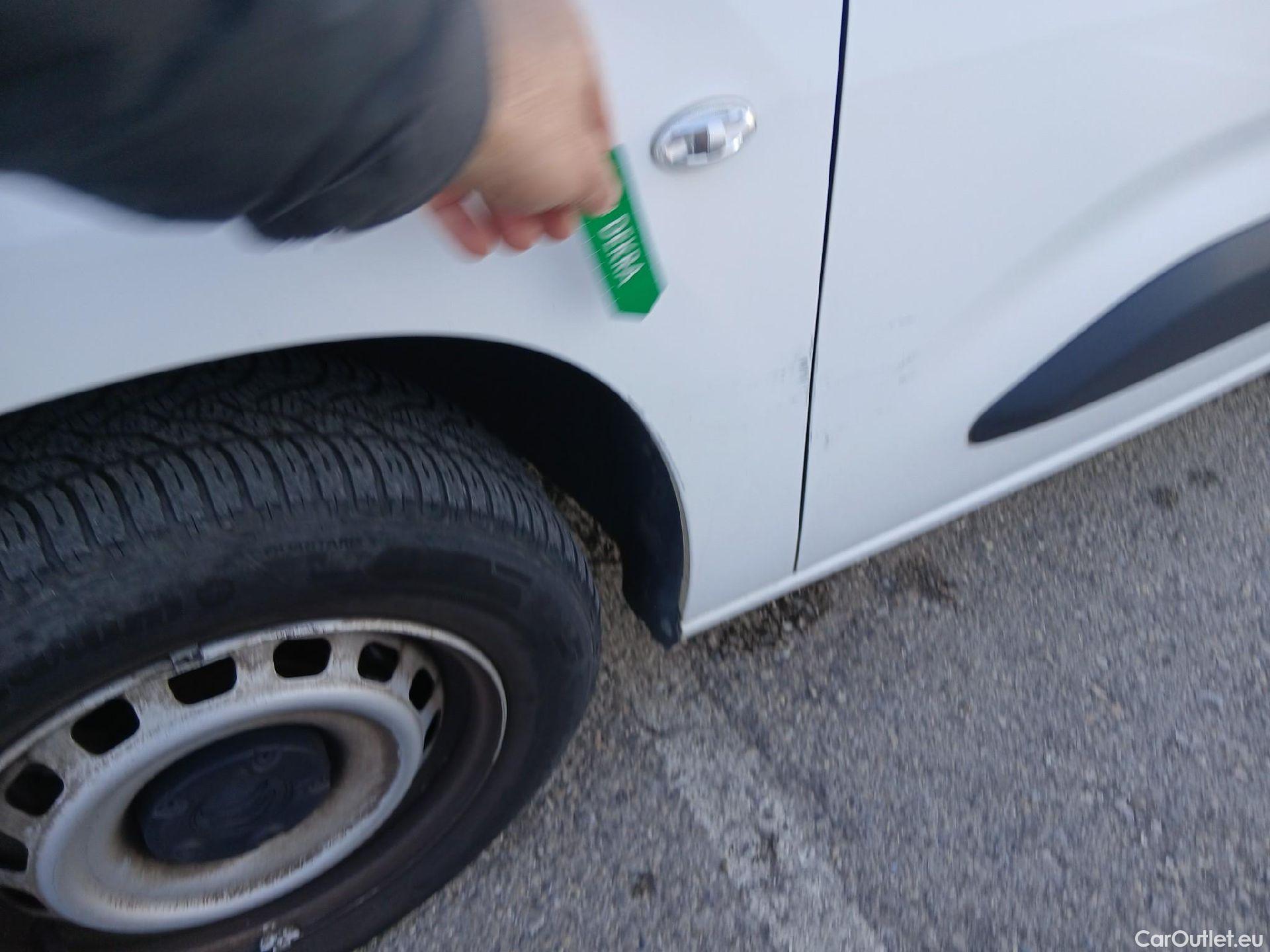  Citroen  Berlingo CITROEN  / 2018 / 3P / furgón derivado de turismo Talla M BlueHDi 100 CONTROL #3