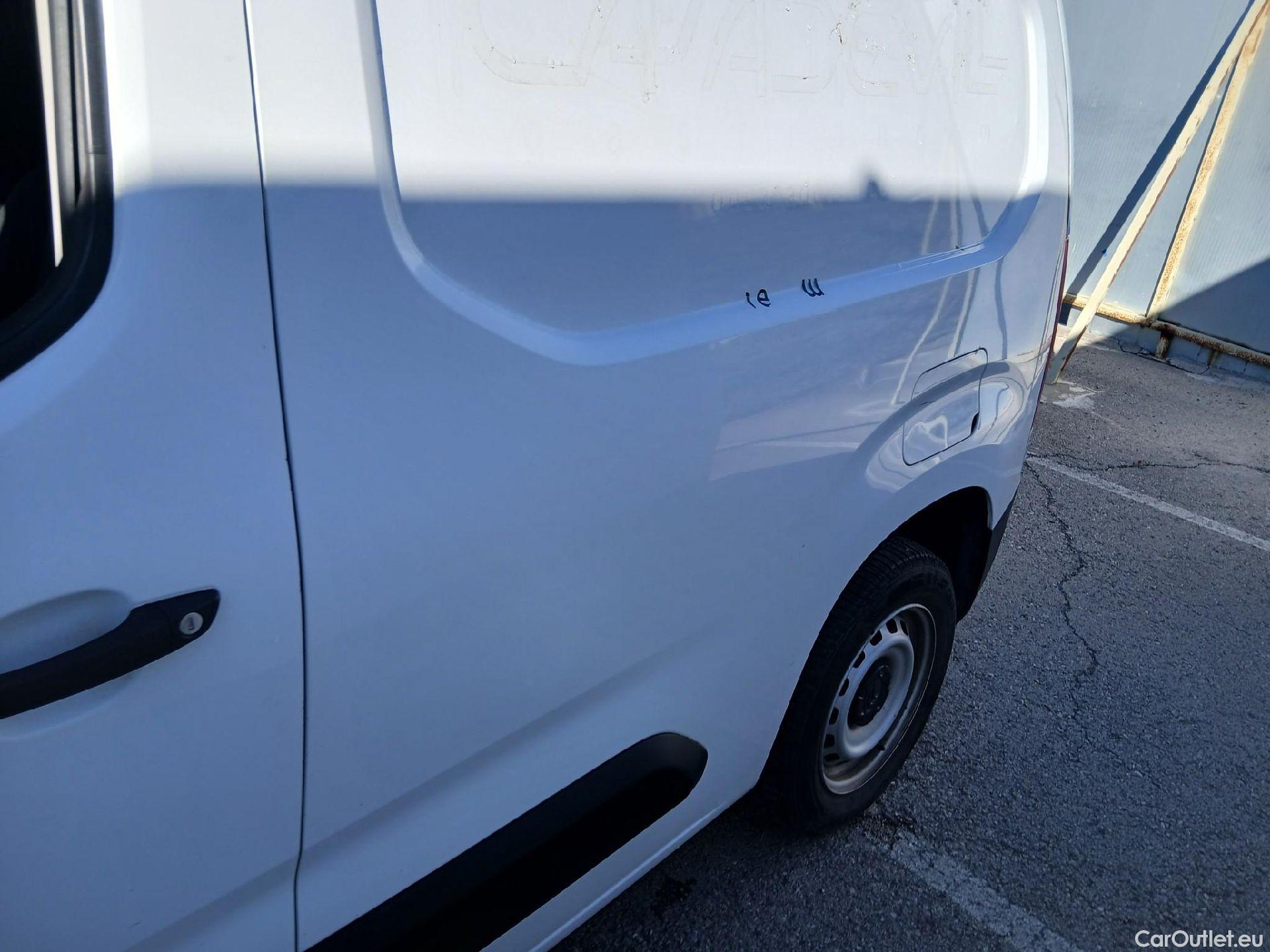  Citroen  Berlingo CITROEN  / 2018 / 3P / furgón derivado de turismo Talla M BlueHDi 100 CONTROL #8