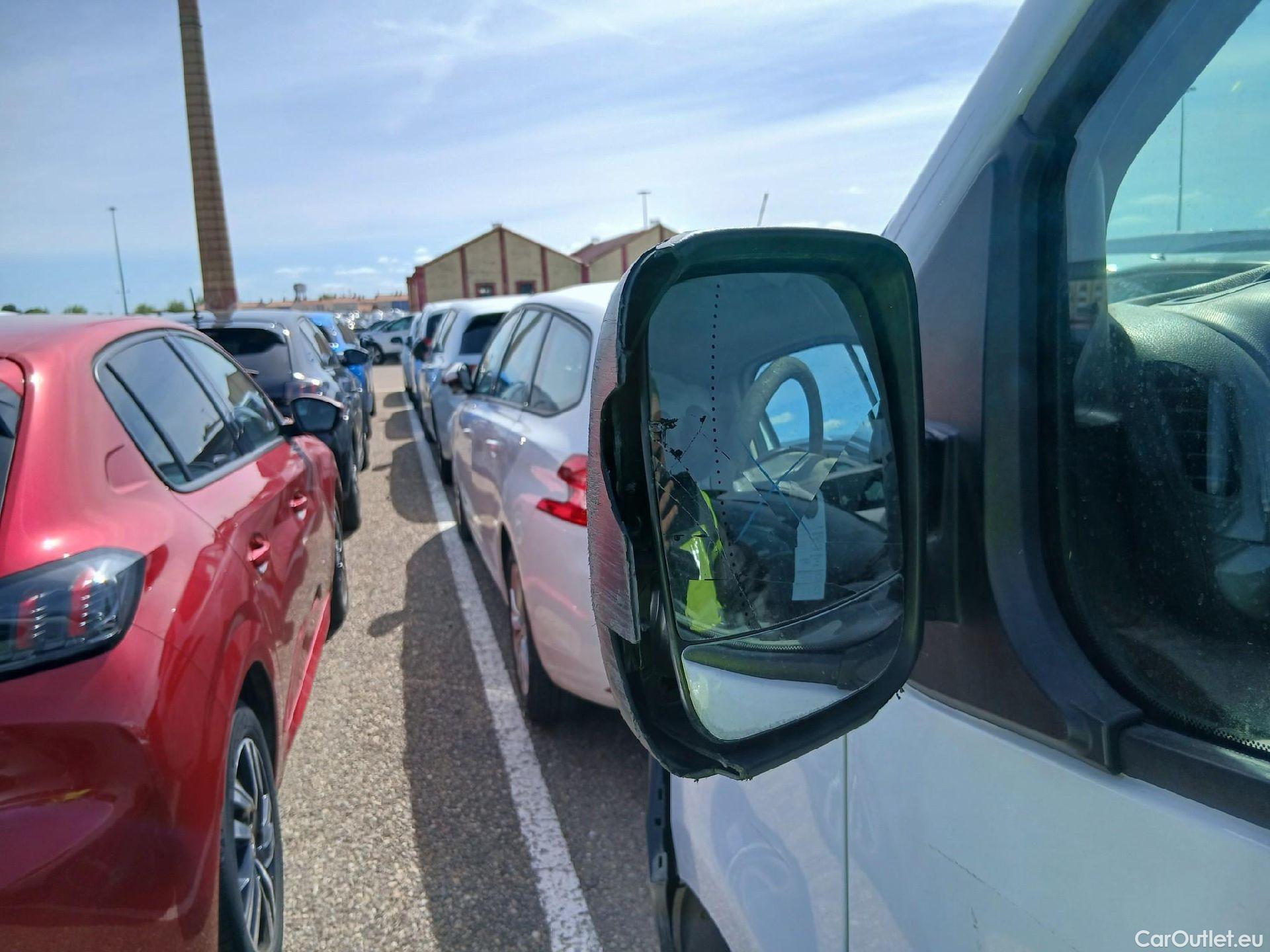  Fiat  Talento FIAT  / 2016 / 4P / furgón N1 1.2 Base Corto 1.6 MJet 88kW (120CV) #12