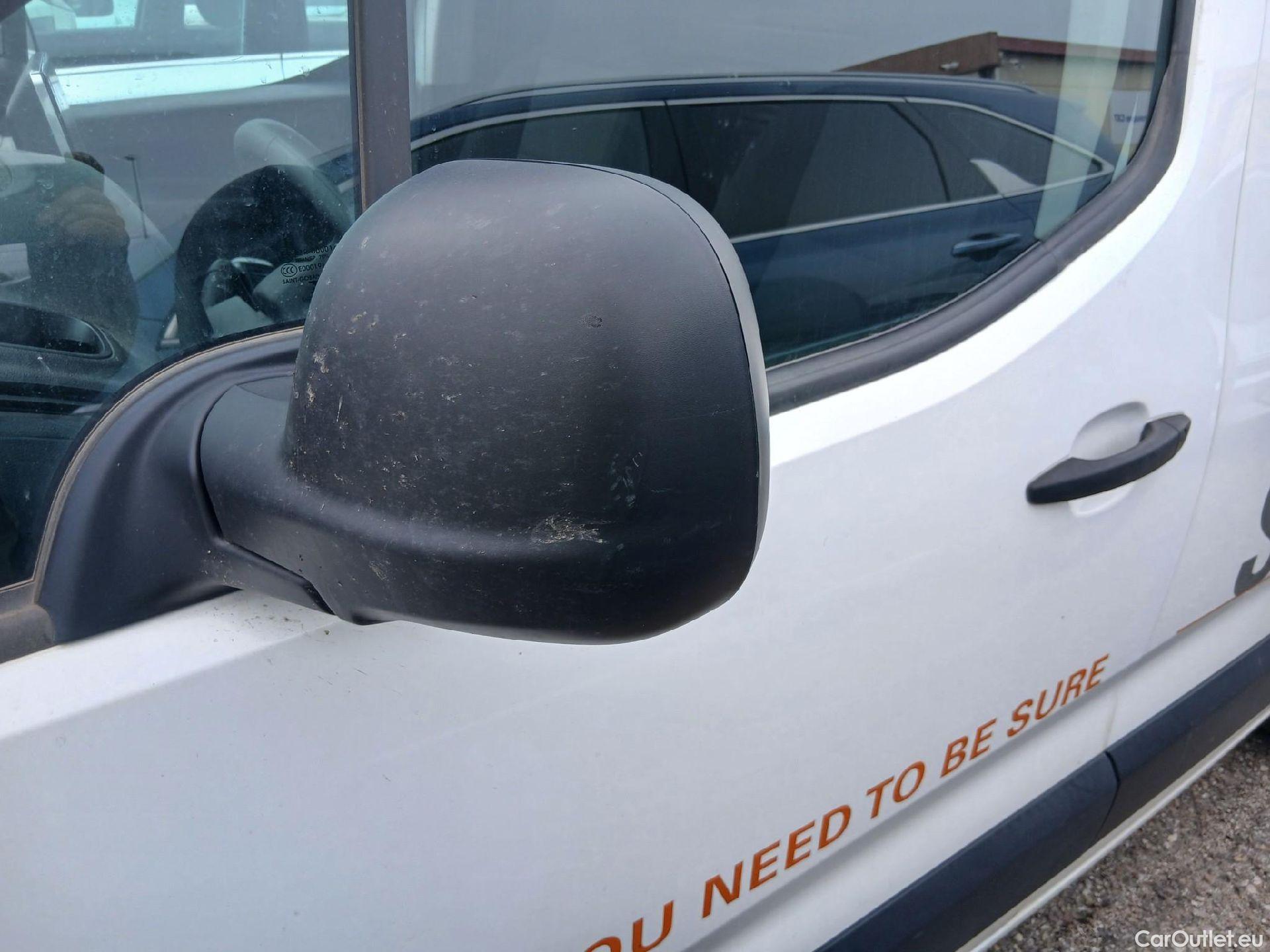  Citroen  Berlingo CITROEN  / 2018 / 3P / furgón derivado de turismo Talla M BlueHDi 100 CONTROL #17