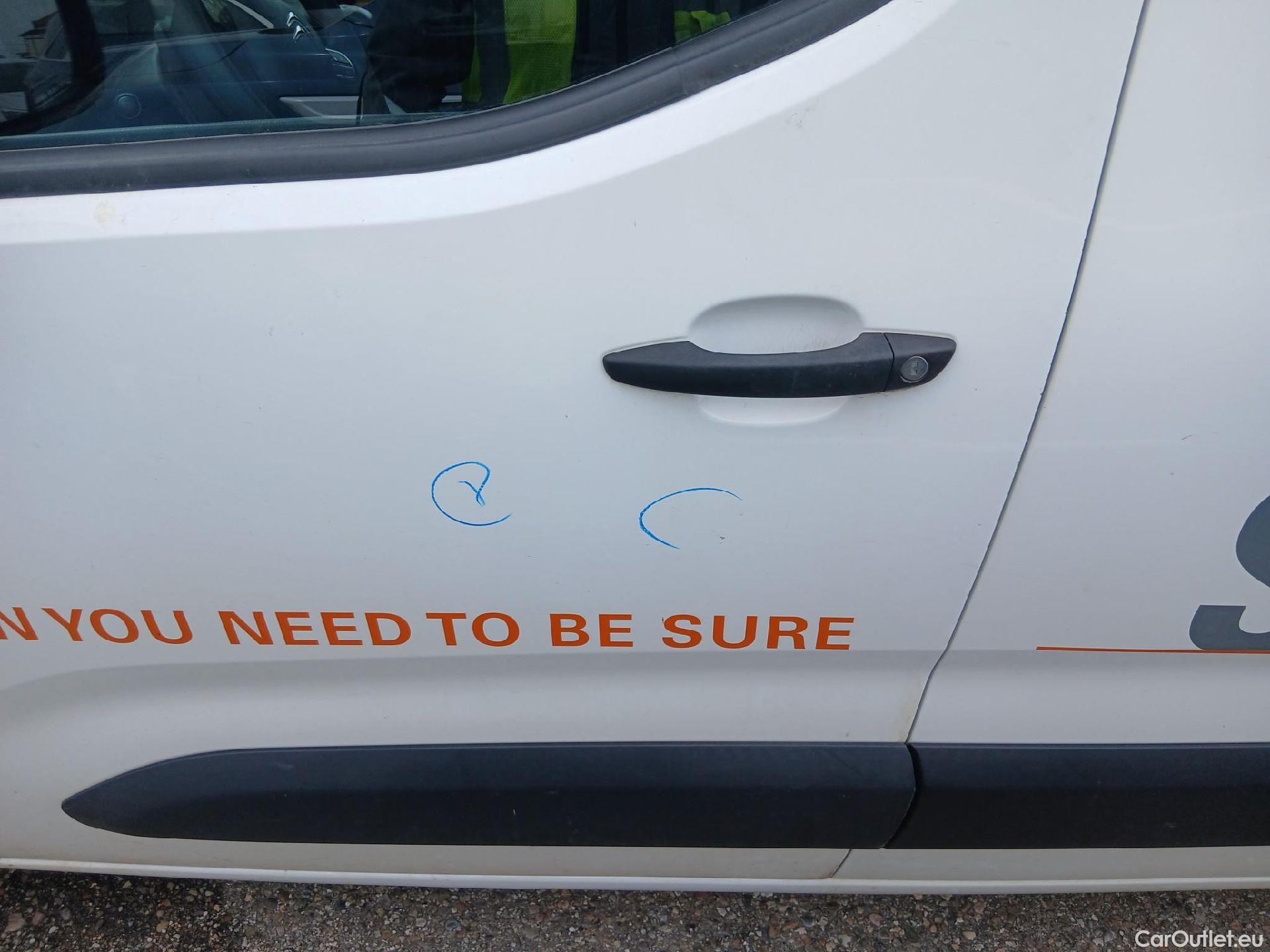  Citroen  Berlingo CITROEN  / 2018 / 3P / furgón derivado de turismo Talla M BlueHDi 100 CONTROL #18