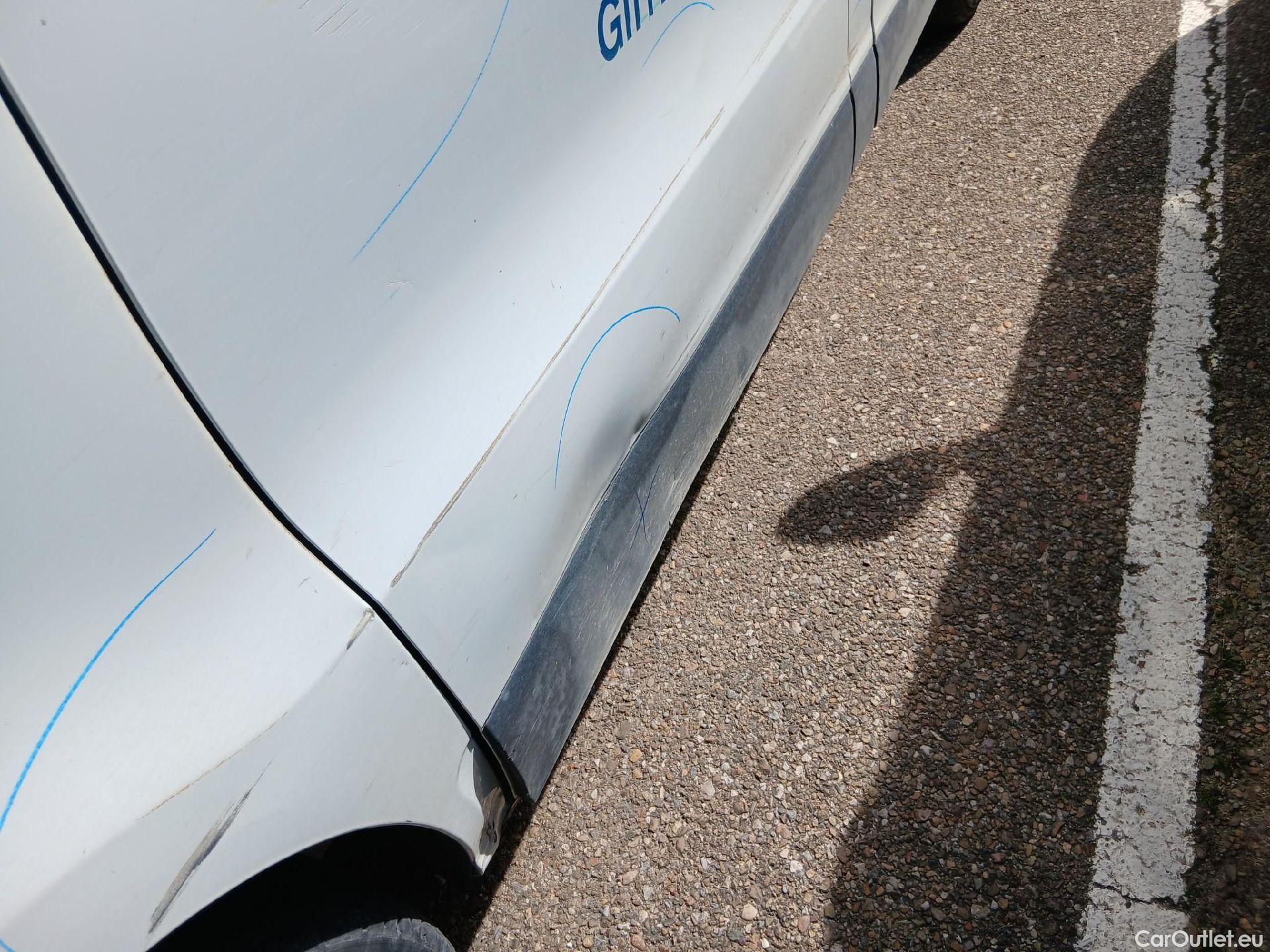  Fiat  Talento FIAT  / 2016 / 4P / furgón N1 1.2 Base Corto 1.6 MJet 88kW (120CV) #44