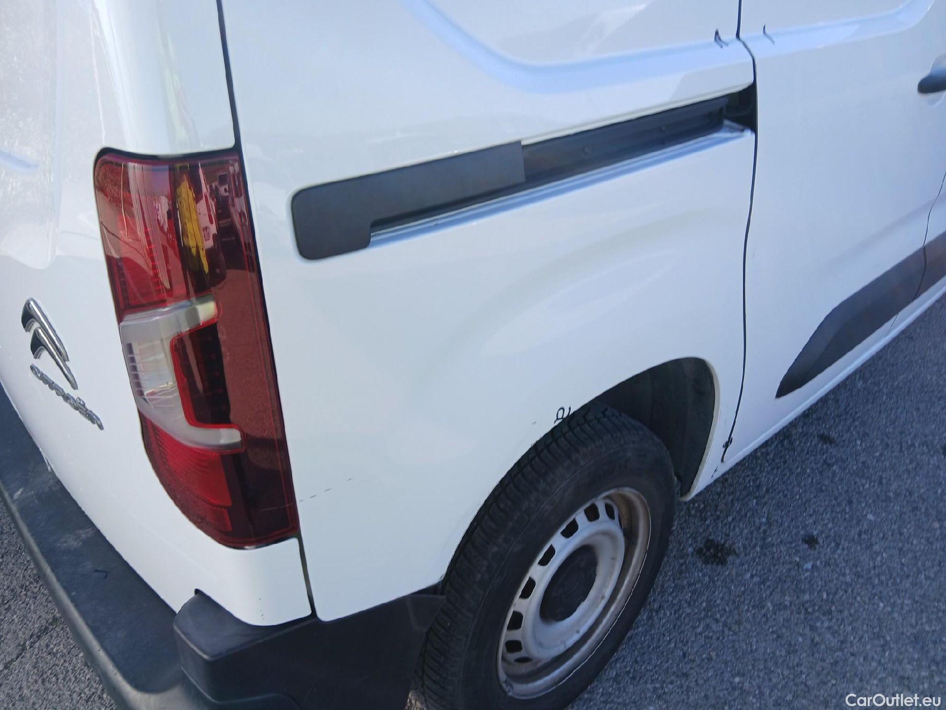  Citroen  Berlingo CITROEN  / 2018 / 3P / furgón derivado de turismo Talla M BlueHDi 100 CONTROL #17