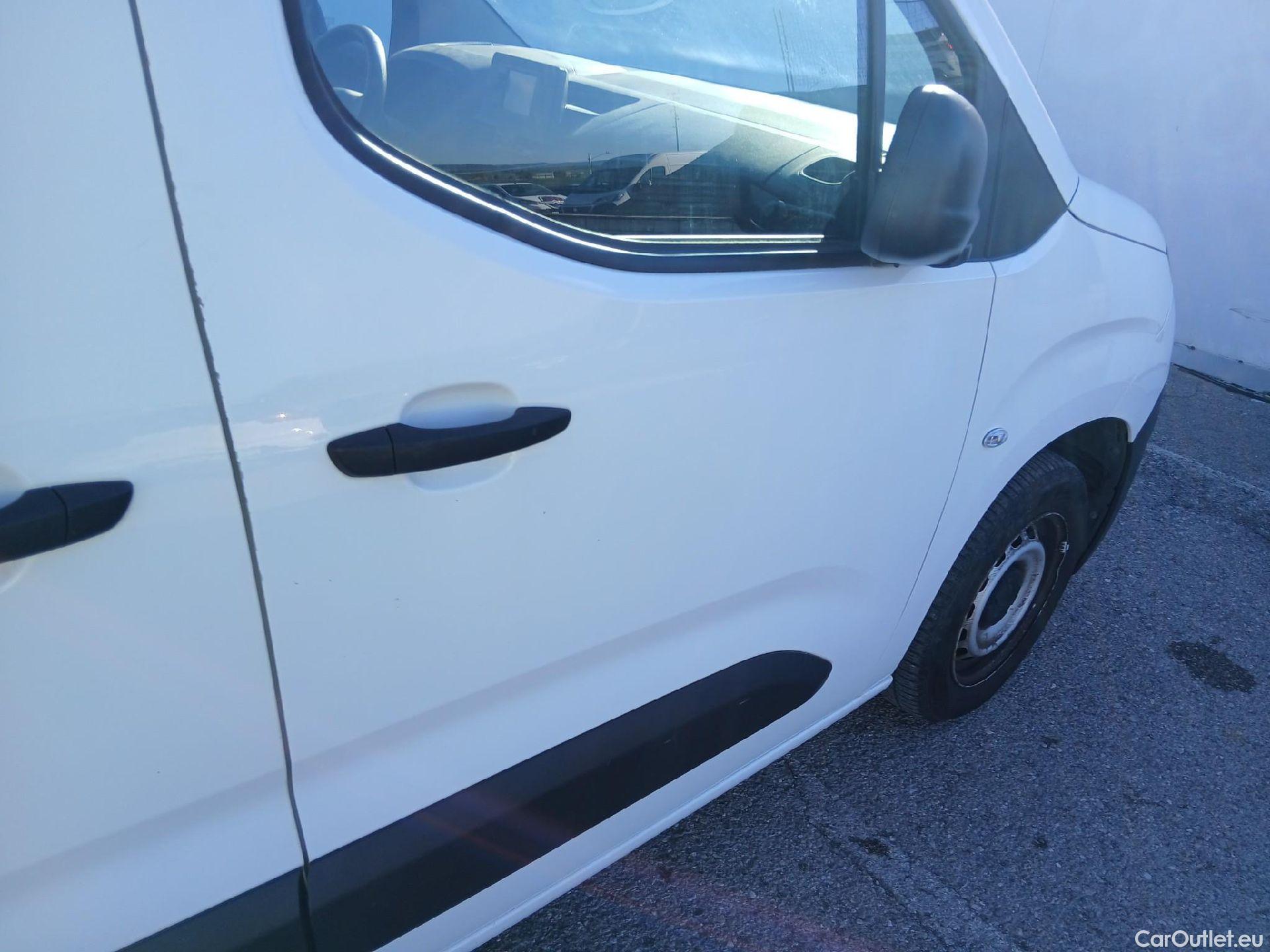  Citroen  Berlingo CITROEN  / 2018 / 3P / furgón derivado de turismo Talla M BlueHDi 100 CONTROL #23