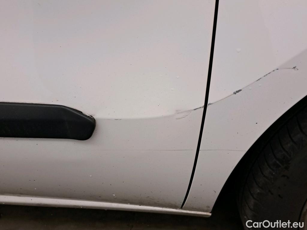  Fiat  Doblo FIAT Doblò Cargo/2015/4P/furgón derivado de turismo Cargo SX 1.3 Mjet 70 kW (95 CV) #1