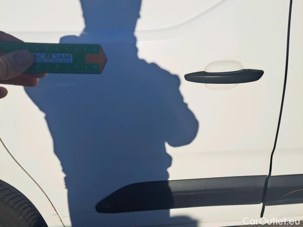  Citroen  Berlingo CITROEN  / 2018 / 3P / furgón derivado de turismo Talla M BlueHDi 100 CONTROL #19