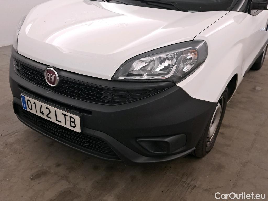  Fiat  Doblo FIAT Doblò Cargo/2015/4P/furgón derivado de turismo Cargo SX 1.3 Mjet 70 kW (95 CV) #13