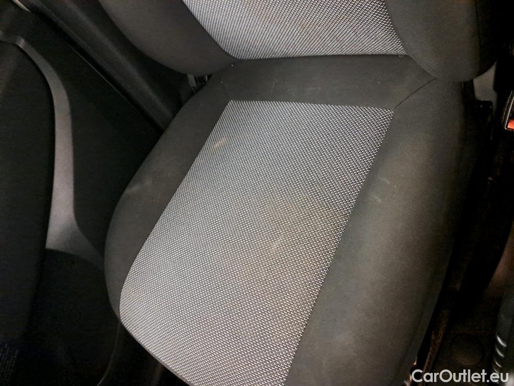  Fiat  Doblo FIAT Doblò Cargo/2015/4P/furgón derivado de turismo Cargo SX 1.3 Mjet 70 kW (95 CV) #11