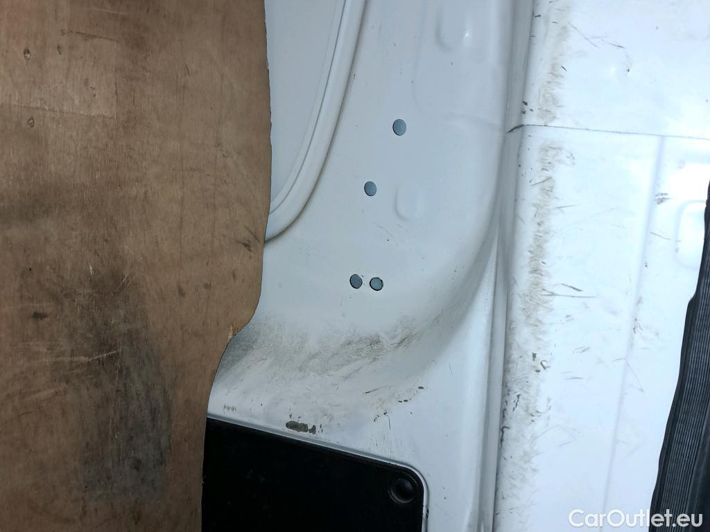  Fiat  Doblo FIAT Doblò Cargo/2015/4P/furgón derivado de turismo Cargo SX 1.3 Mjet 70 kW (95 CV) #29